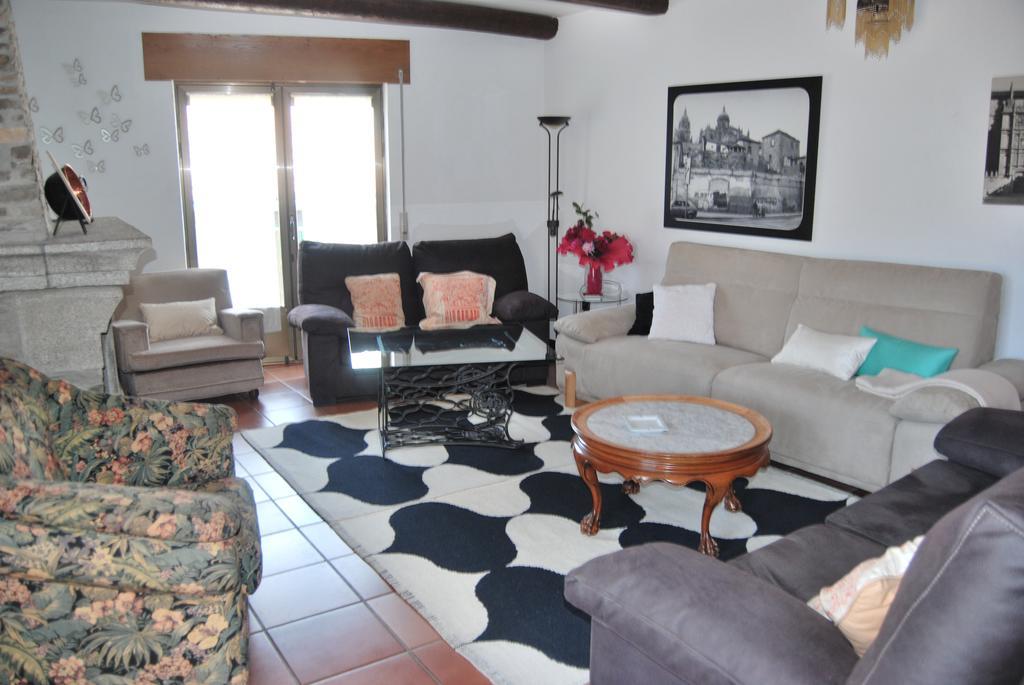 Casa Rural La Cuadraa Linares de Riofrío Exterior foto